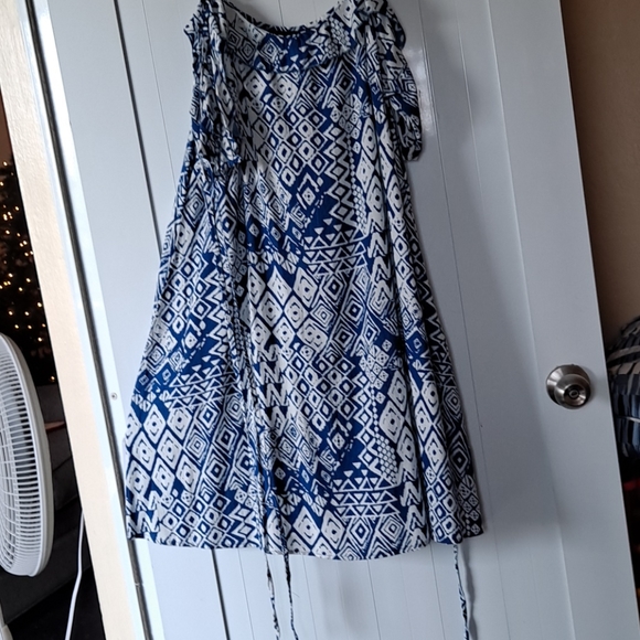 Divine Diva Dress 👗 - Picture 3 of 6